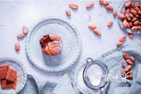 巧克力熔巖蛋糕，只用巧克力就能做的流心，好吃又好看